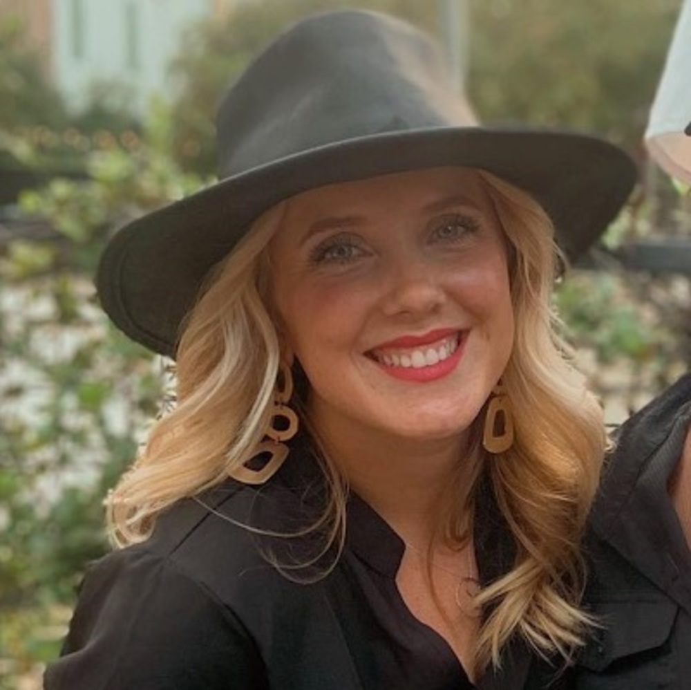 Meet your Posher, Cassie
